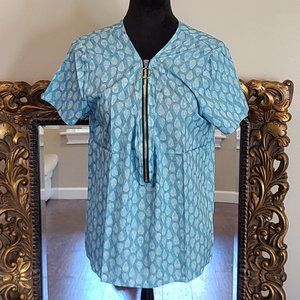 Fashion says 'me too' style says 'only me' Top Light Blue Size L